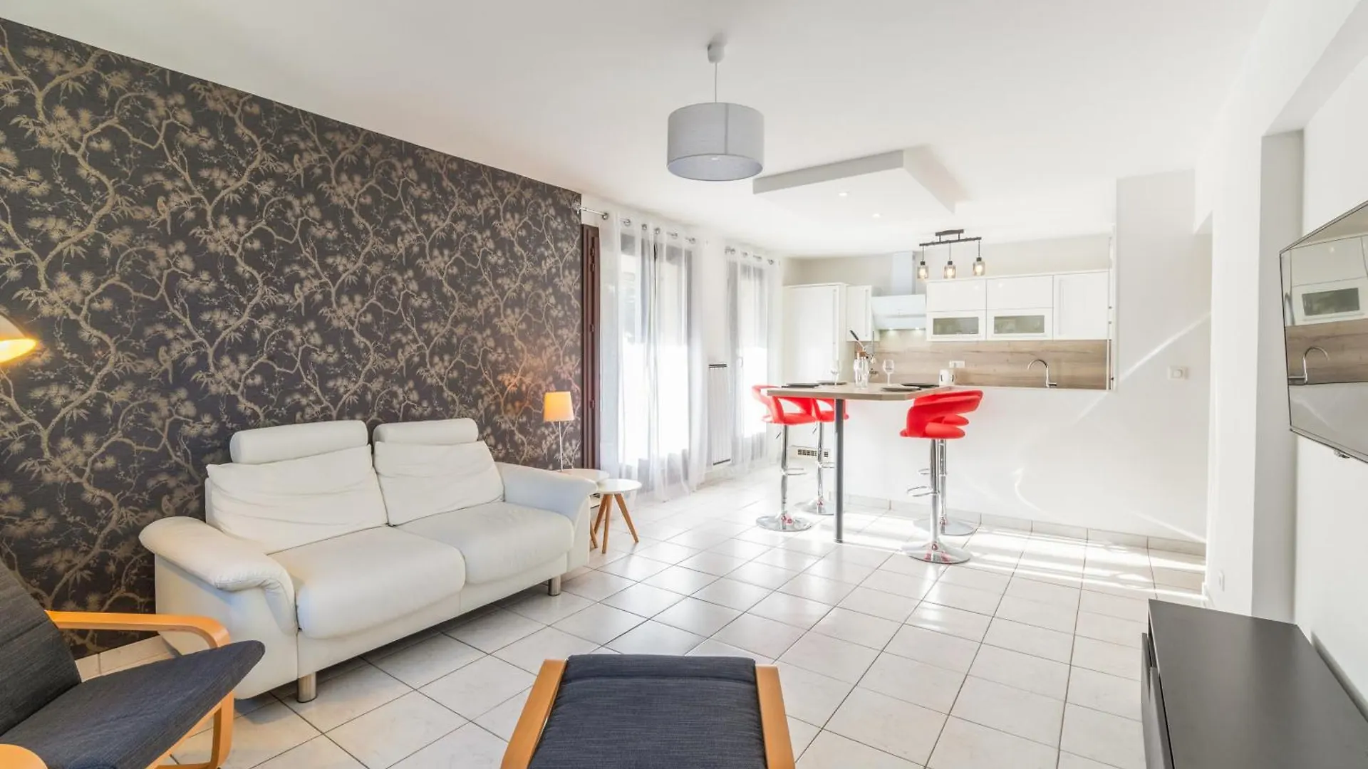 Appartement 3 Pieces Proche Du Lac Avec Terrasse Annecy